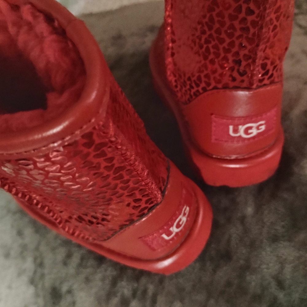 UGG /SOLD /  !!!Design